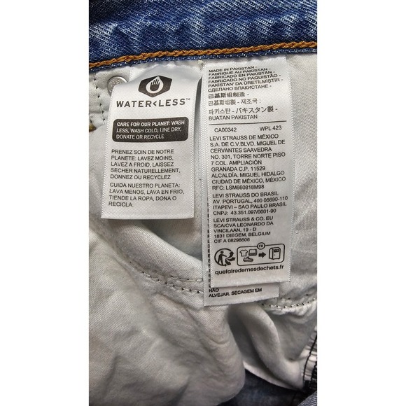 Levi Strauss 94 Baggy Jeans Women's Size 31 Light Wash Distressed Knee - Picture 3 of 5